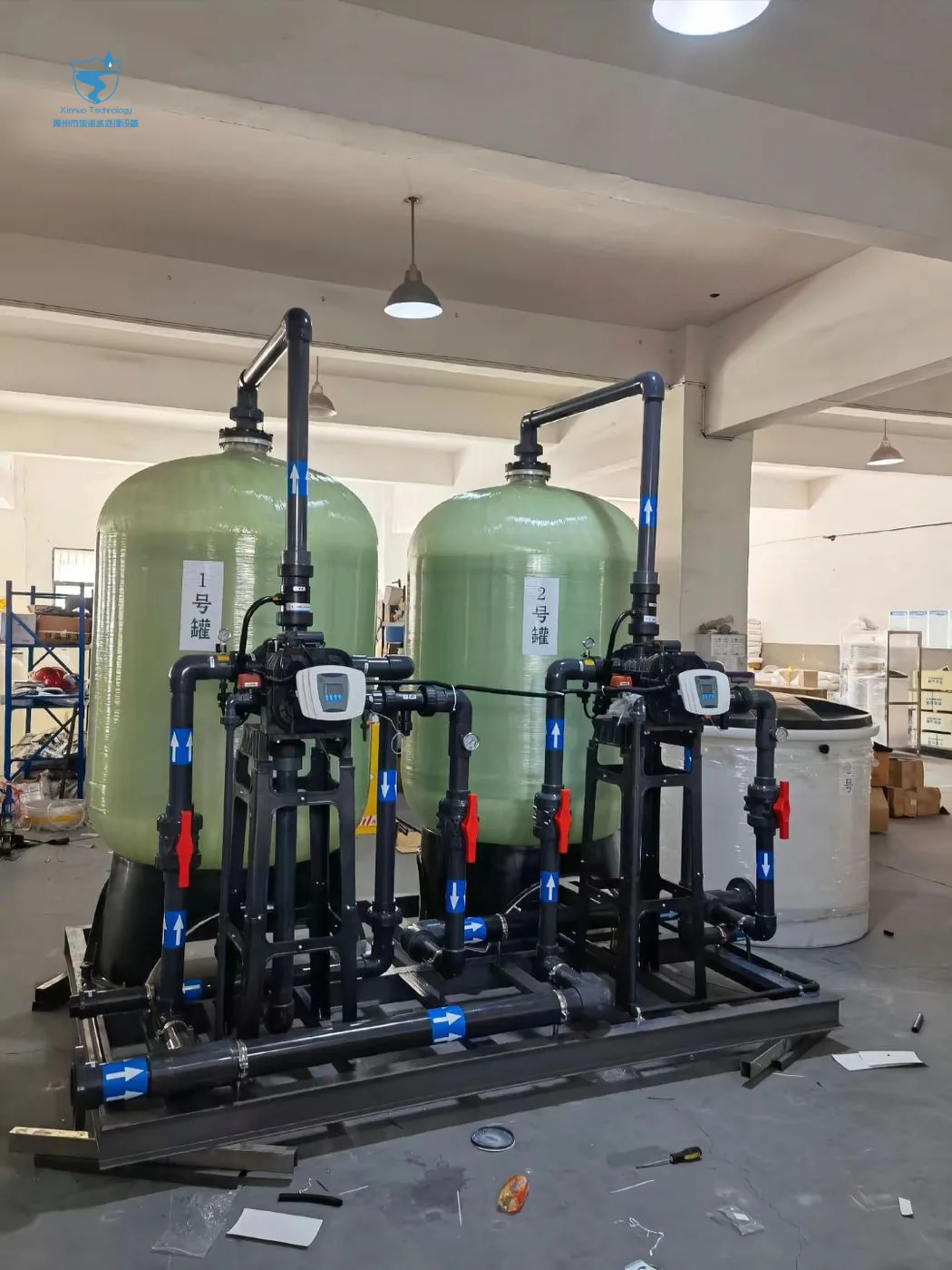 Xinnuo industrial water softener system with automatic control valves and brine tank